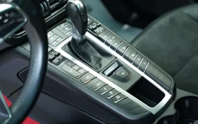 Porsche Porsche 718 в цвете и кузовом – это идеальный выбор среди китайских автомобилей. Доступная цена и надежность гарантированы.