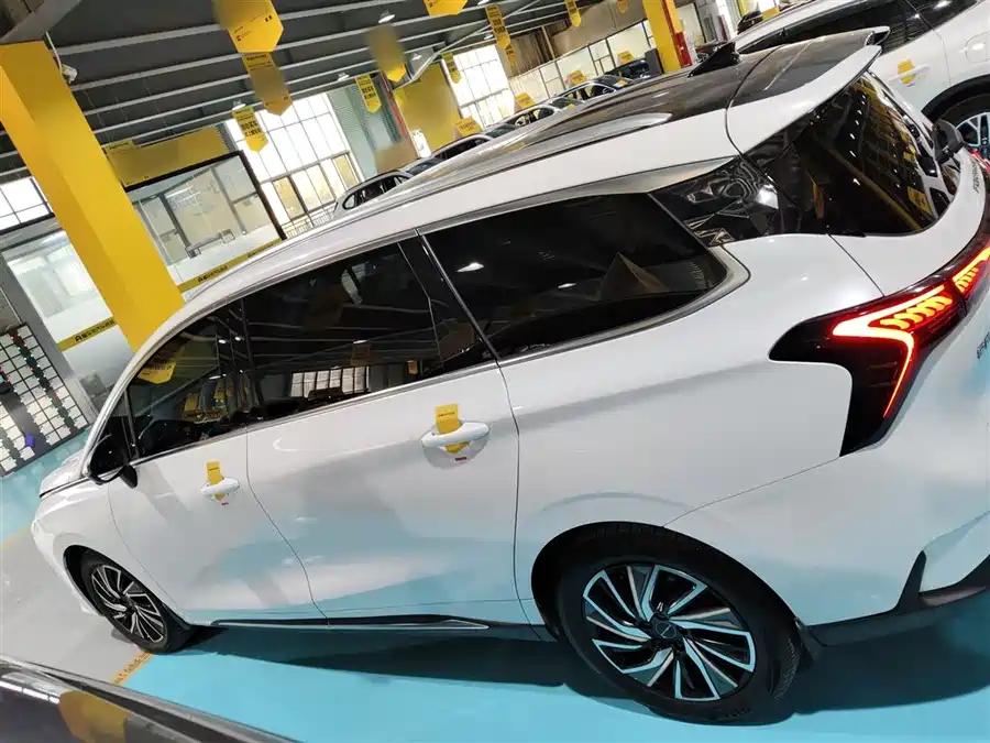 Buick Buick Encore в цвете и кузовом – это идеальный выбор среди китайских автомобилей. Доступная цена и надежность гарантированы.
