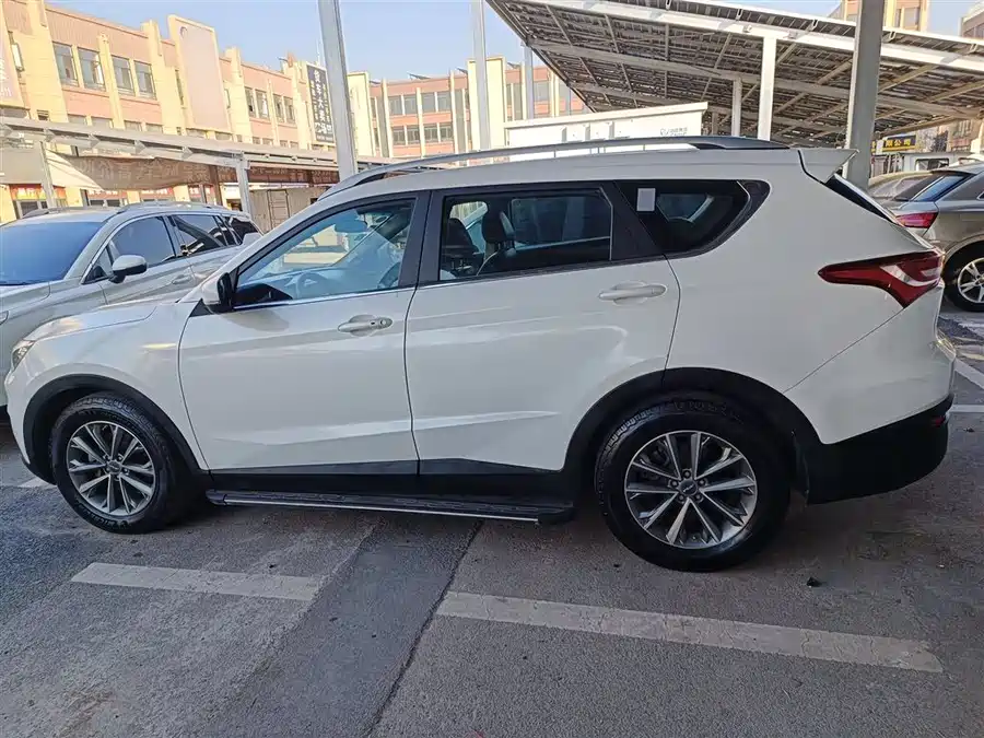 Jetour Jetour X70 в цвете и кузовом – это идеальный выбор среди китайских автомобилей. Доступная цена и надежность гарантированы.