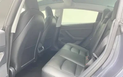 Tesla Tesla Model 3 в цвете и кузовом – это идеальный выбор среди китайских автомобилей. Доступная цена и надежность гарантированы.