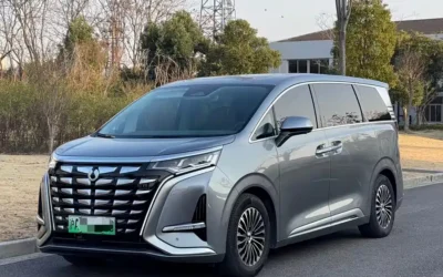 Land Rover Land Rover Discovery в цвете и кузовом – это идеальный выбор среди китайских автомобилей. Доступная цена и надежность гарантированы.
