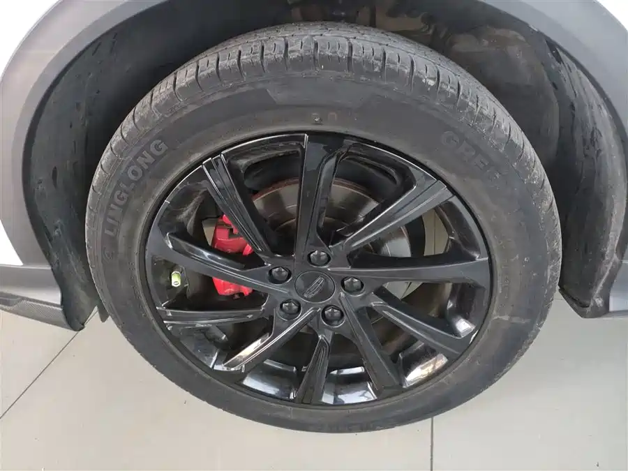 Audi Audi Q5L в цвете и кузовом – это идеальный выбор среди китайских автомобилей. Доступная цена и надежность гарантированы.