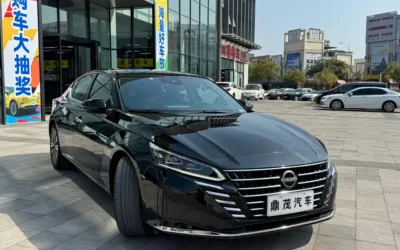 Nissan Nissan Tiida в цвете и кузовом – это идеальный выбор среди китайских автомобилей. Доступная цена и надежность гарантированы.