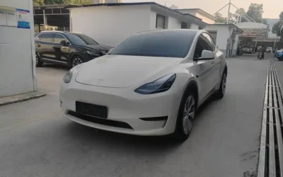 Tesla Tesla Model 3 в цвете и кузовом – это идеальный выбор среди китайских автомобилей. Доступная цена и надежность гарантированы.
