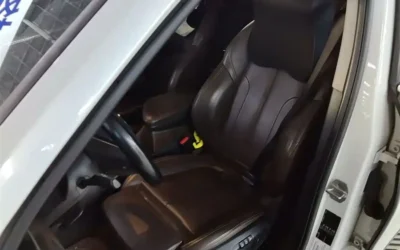 BMW BMW 3 Series в цвете и кузовом – это идеальный выбор среди китайских автомобилей. Доступная цена и надежность гарантированы.