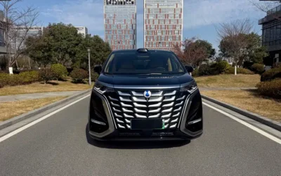 Land Rover Land Rover Discovery в цвете и кузовом – это идеальный выбор среди китайских автомобилей. Доступная цена и надежность гарантированы.