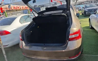Skoda Skoda Octavia в цвете и кузовом – это идеальный выбор среди китайских автомобилей. Доступная цена и надежность гарантированы.