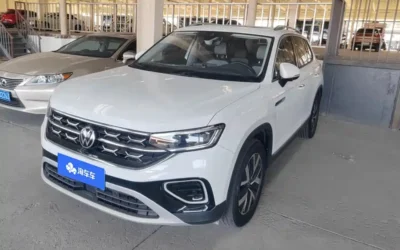 Volkswagen Volkswagen Magotan в цвете и кузовом – это идеальный выбор среди китайских автомобилей. Доступная цена и надежность гарантированы.