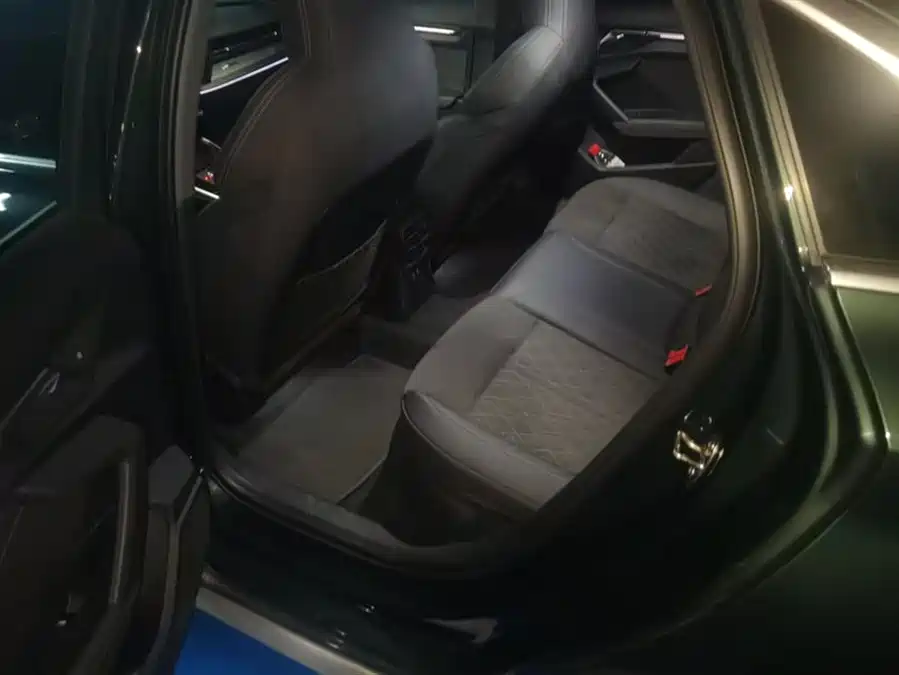 Land Rover Land Rover Range Rover Sport в цвете и кузовом – это идеальный выбор среди китайских автомобилей. Доступная цена и надежность гарантированы.
