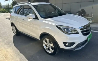 Changan Changan Eado в цвете и кузовом – это идеальный выбор среди китайских автомобилей. Доступная цена и надежность гарантированы.