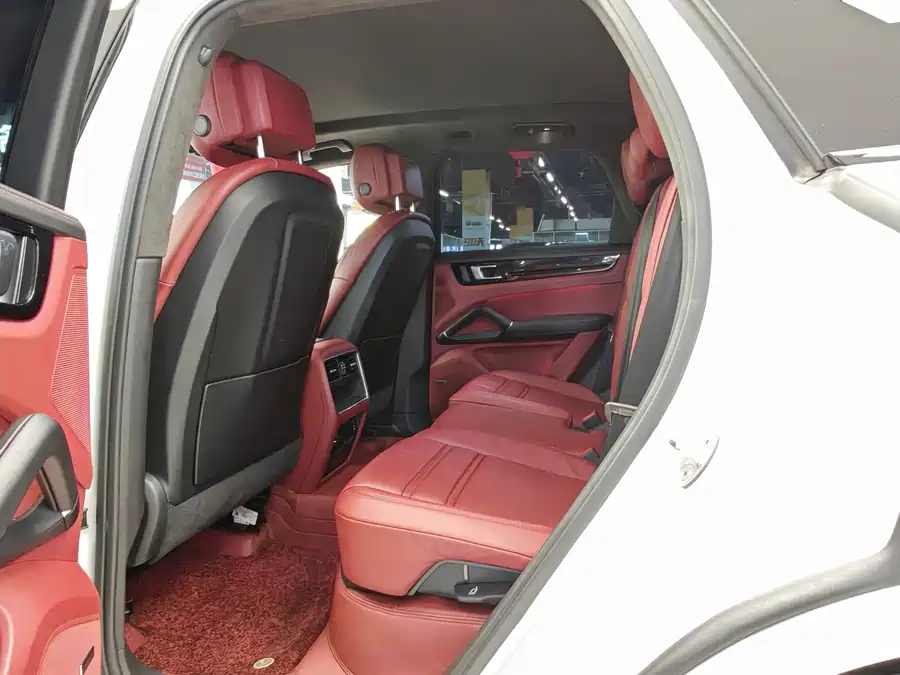 Tesla Tesla Model Y в цвете и кузовом – это идеальный выбор среди китайских автомобилей. Доступная цена и надежность гарантированы.