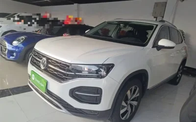 Volkswagen Volkswagen Lamando в цвете и кузовом – это идеальный выбор среди китайских автомобилей. Доступная цена и надежность гарантированы.