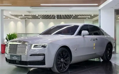 Rolls-Royce Rolls-Royce Cullinan в цвете и кузовом – это идеальный выбор среди китайских автомобилей. Доступная цена и надежность гарантированы.