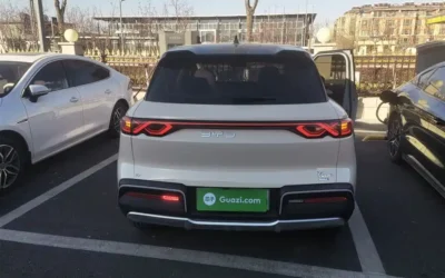 BYD BYD Yuan в цвете и кузовом – это идеальный выбор среди китайских автомобилей. Доступная цена и надежность гарантированы.