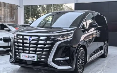 Land Rover Land Rover Discovery в цвете и кузовом – это идеальный выбор среди китайских автомобилей. Доступная цена и надежность гарантированы.