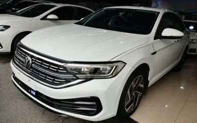 Volkswagen Volkswagen Sagitar в цвете и кузовом – это идеальный выбор среди китайских автомобилей. Доступная цена и надежность гарантированы.