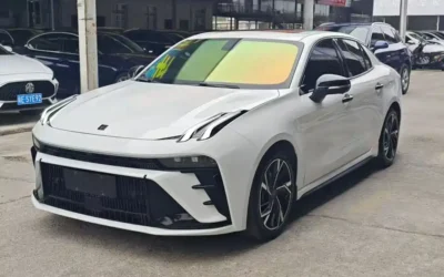 Lynk & Co Lynk & Co 03 в цвете и кузовом – это идеальный выбор среди китайских автомобилей. Доступная цена и надежность гарантированы.