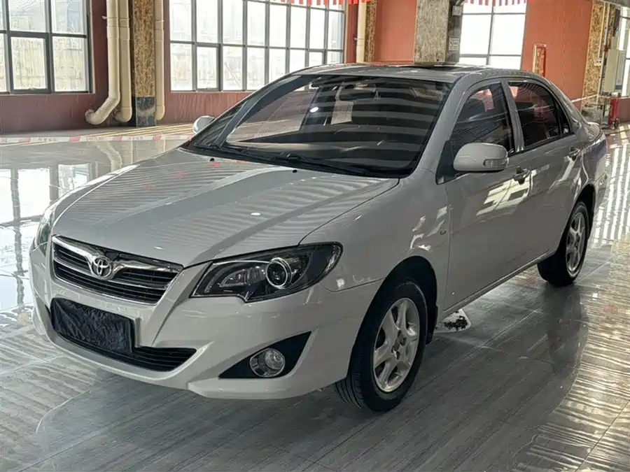 Golden Dragon Golden Dragon Haise в цвете и кузовом – это идеальный выбор среди китайских автомобилей. Доступная цена и надежность гарантированы.