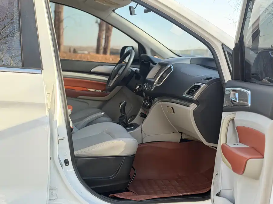 BAIC Huansu BAIC Huansu H3 в цвете и кузовом – это идеальный выбор среди китайских автомобилей. Доступная цена и надежность гарантированы.