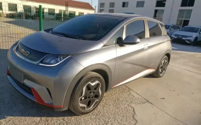 BYD BYD Yuan в цвете и кузовом – это идеальный выбор среди китайских автомобилей. Доступная цена и надежность гарантированы.