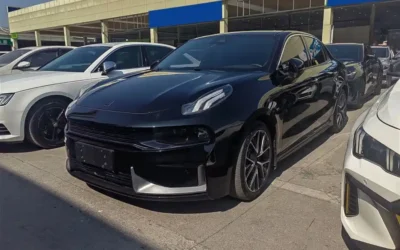 Lynk & Co Lynk & Co 03 в цвете и кузовом – это идеальный выбор среди китайских автомобилей. Доступная цена и надежность гарантированы.