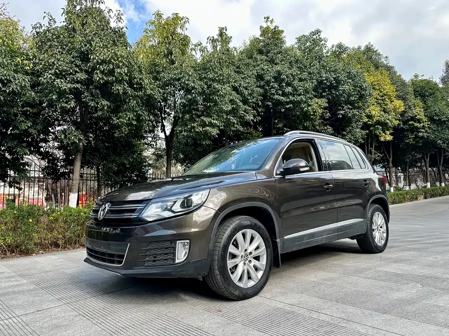 Ford Ford Edge в цвете и кузовом – это идеальный выбор среди китайских автомобилей. Доступная цена и надежность гарантированы.