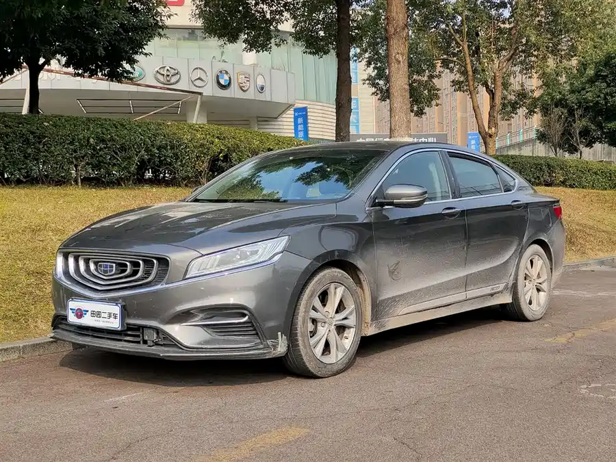 Volkswagen Volkswagen Santana в цвете и кузовом – это идеальный выбор среди китайских автомобилей. Доступная цена и надежность гарантированы.