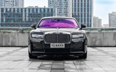 Rolls-Royce Rolls-Royce Cullinan в цвете и кузовом – это идеальный выбор среди китайских автомобилей. Доступная цена и надежность гарантированы.