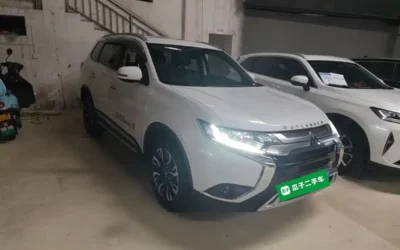 Mitsubishi Mitsubishi в цвете Mitsubishi и кузовом Mitsubishi – это идеальный выбор среди китайских автомобилей. Доступная цена и надежность гарантированы.