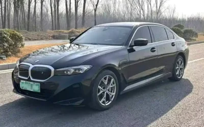 BMW BMW 3 Series в цвете и кузовом – это идеальный выбор среди китайских автомобилей. Доступная цена и надежность гарантированы.