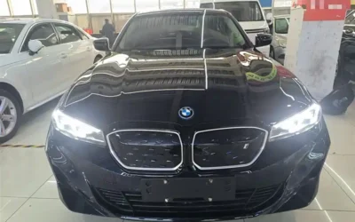 BMW BMW 3 Series в цвете и кузовом – это идеальный выбор среди китайских автомобилей. Доступная цена и надежность гарантированы.