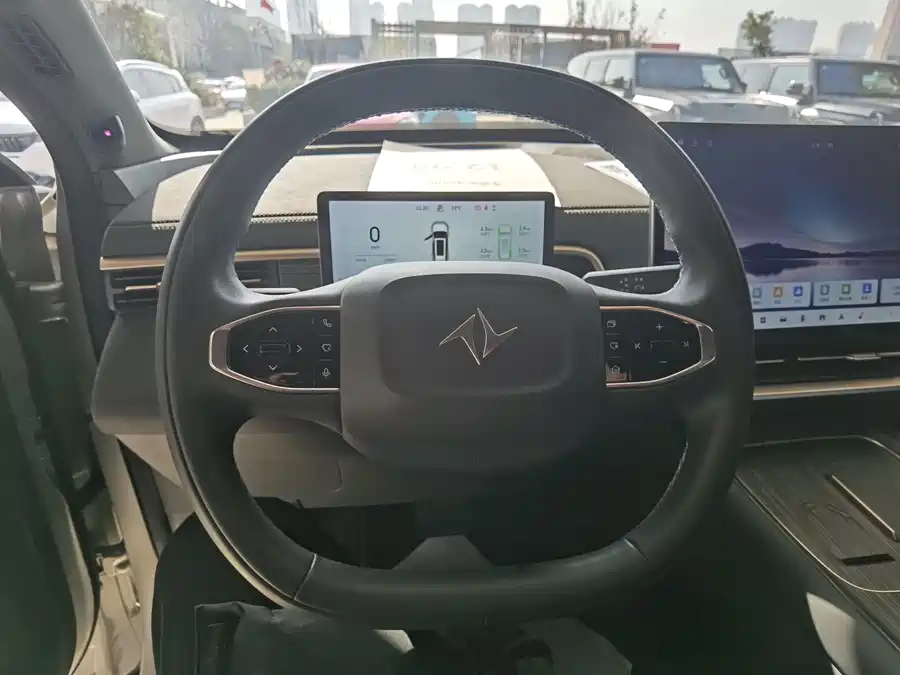Li Auto LI L8 в цвете и кузовом – это идеальный выбор среди китайских автомобилей. Доступная цена и надежность гарантированы.