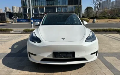 Tesla Tesla Model Y в цвете и кузовом – это идеальный выбор среди китайских автомобилей. Доступная цена и надежность гарантированы.