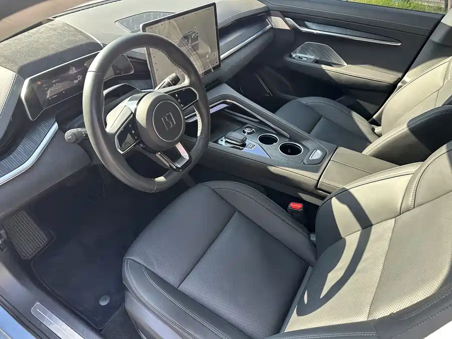 Audi Audi Q3 в цвете и кузовом – это идеальный выбор среди китайских автомобилей. Доступная цена и надежность гарантированы.
