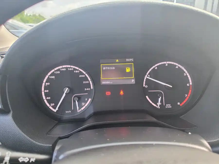 Li Auto LI L8 в цвете и кузовом – это идеальный выбор среди китайских автомобилей. Доступная цена и надежность гарантированы.