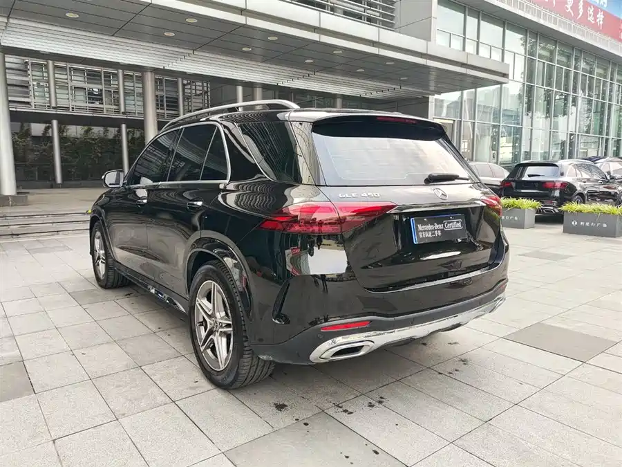 Audi Audi Q3 в цвете и кузовом – это идеальный выбор среди китайских автомобилей. Доступная цена и надежность гарантированы.