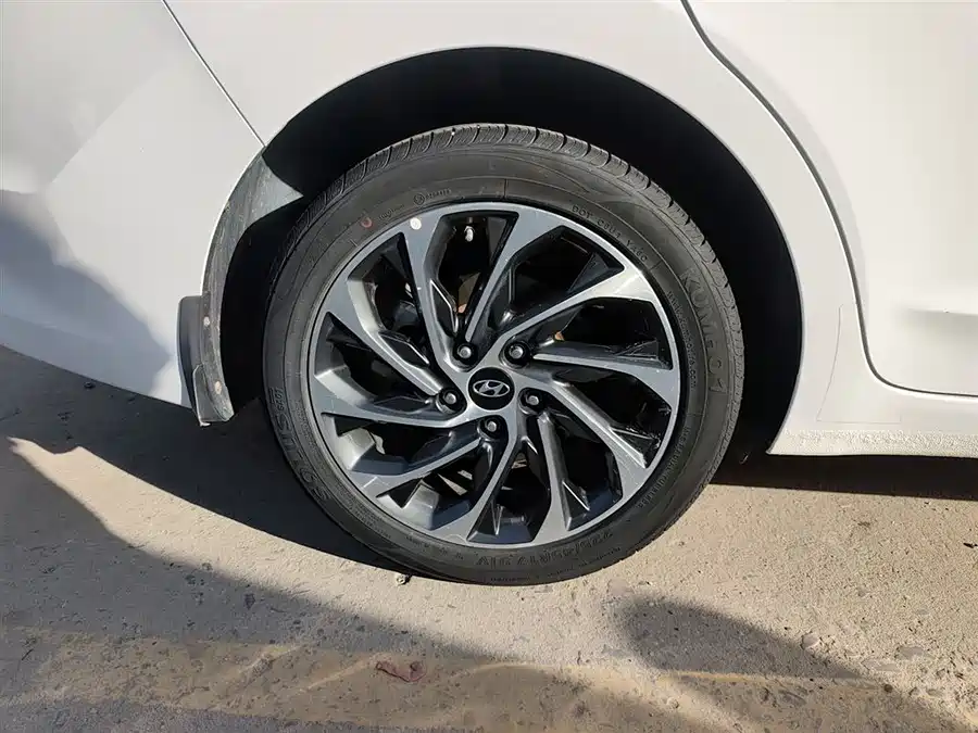 Kia Kia KX3 Aopao в цвете и кузовом – это идеальный выбор среди китайских автомобилей. Доступная цена и надежность гарантированы.