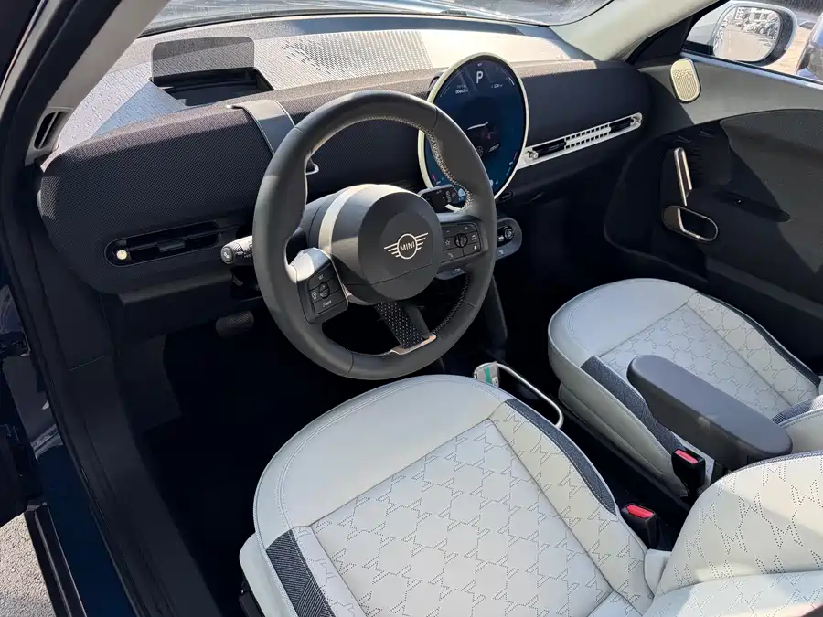 Audi Audi A3 в цвете и кузовом – это идеальный выбор среди китайских автомобилей. Доступная цена и надежность гарантированы.