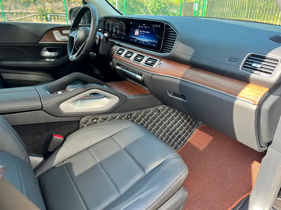 Audi Audi A4L в цвете и кузовом – это идеальный выбор среди китайских автомобилей. Доступная цена и надежность гарантированы.
