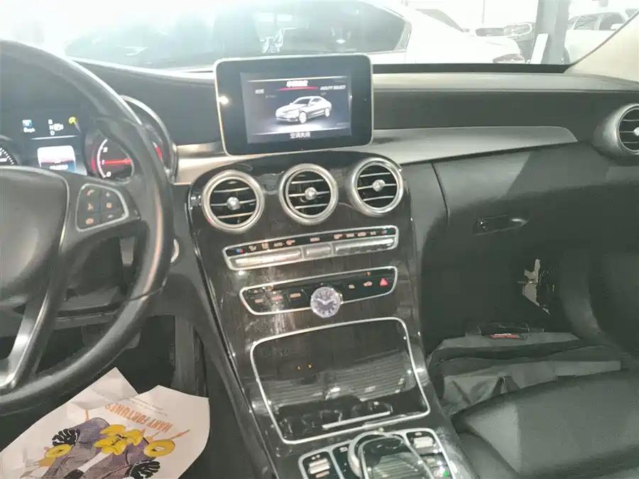 Audi Audi A6L в цвете и кузовом – это идеальный выбор среди китайских автомобилей. Доступная цена и надежность гарантированы.