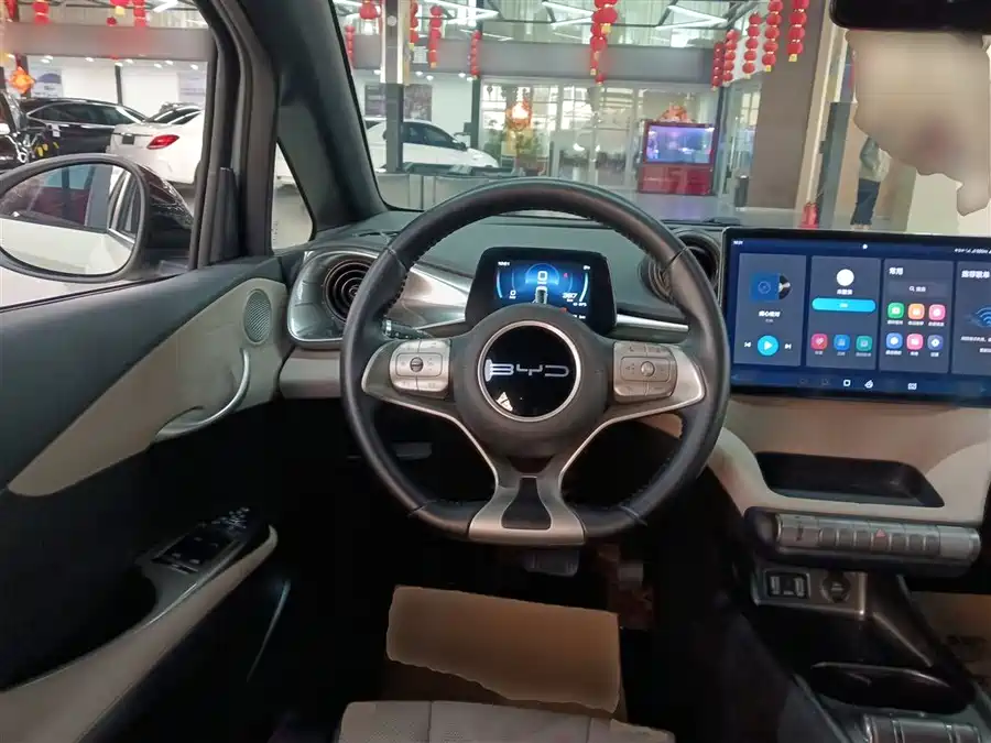 Audi Audi A6L в цвете и кузовом – это идеальный выбор среди китайских автомобилей. Доступная цена и надежность гарантированы.
