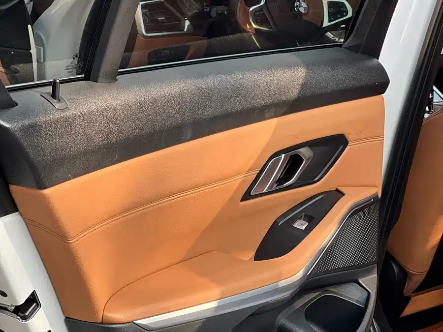 BMW BMW i5 в цвете и кузовом – это идеальный выбор среди китайских автомобилей. Доступная цена и надежность гарантированы.