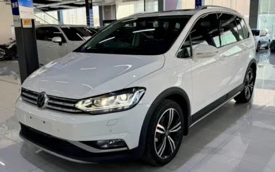 Volkswagen Volkswagen Magotan в цвете и кузовом – это идеальный выбор среди китайских автомобилей. Доступная цена и надежность гарантированы.