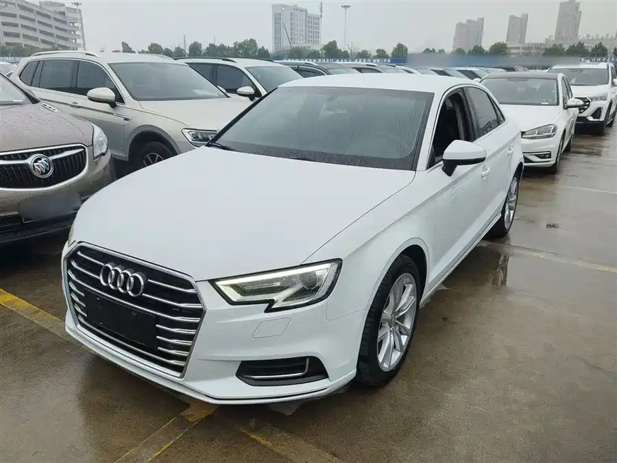 Audi Audi A3 в цвете и кузовом – это идеальный выбор среди китайских автомобилей. Доступная цена и надежность гарантированы.