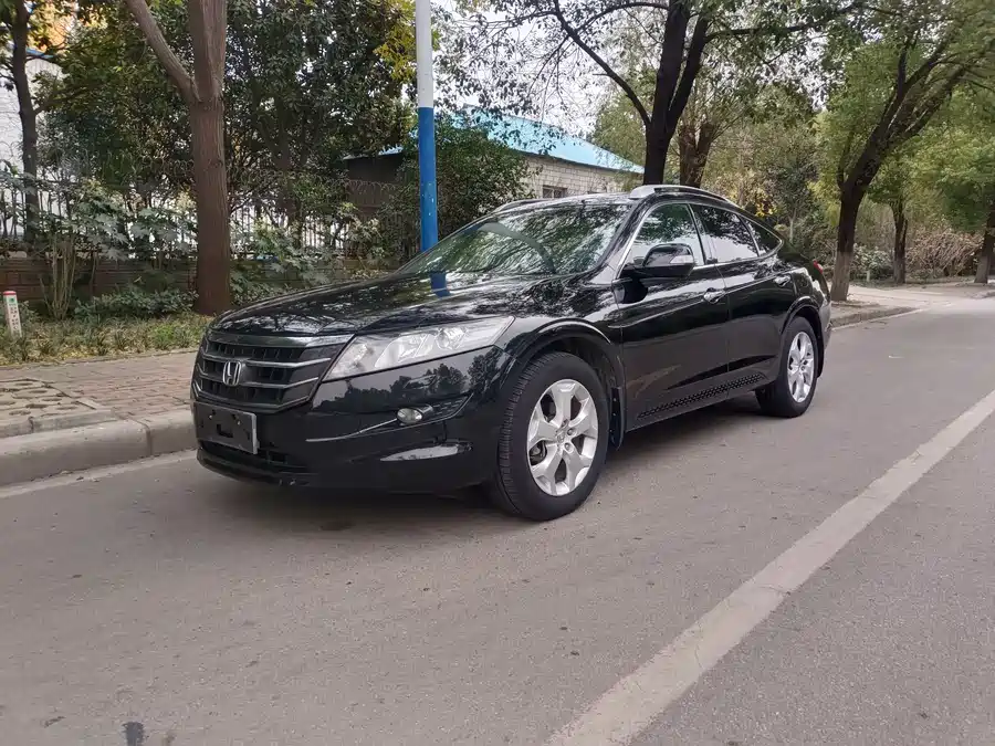 Skoda Skoda Superb в цвете и кузовом – это идеальный выбор среди китайских автомобилей. Доступная цена и надежность гарантированы.