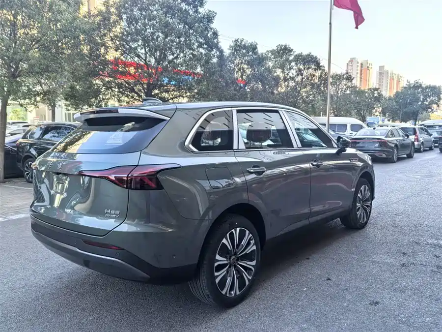 Audi Audi Q6 в цвете и кузовом – это идеальный выбор среди китайских автомобилей. Доступная цена и надежность гарантированы.