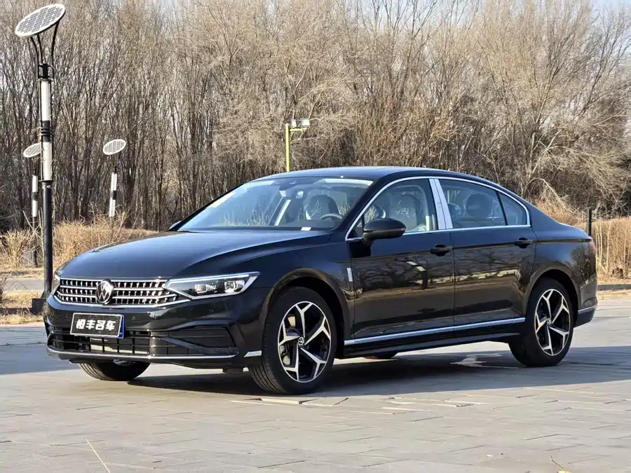 BMW BMW 7 Series в цвете и кузовом – это идеальный выбор среди китайских автомобилей. Доступная цена и надежность гарантированы.