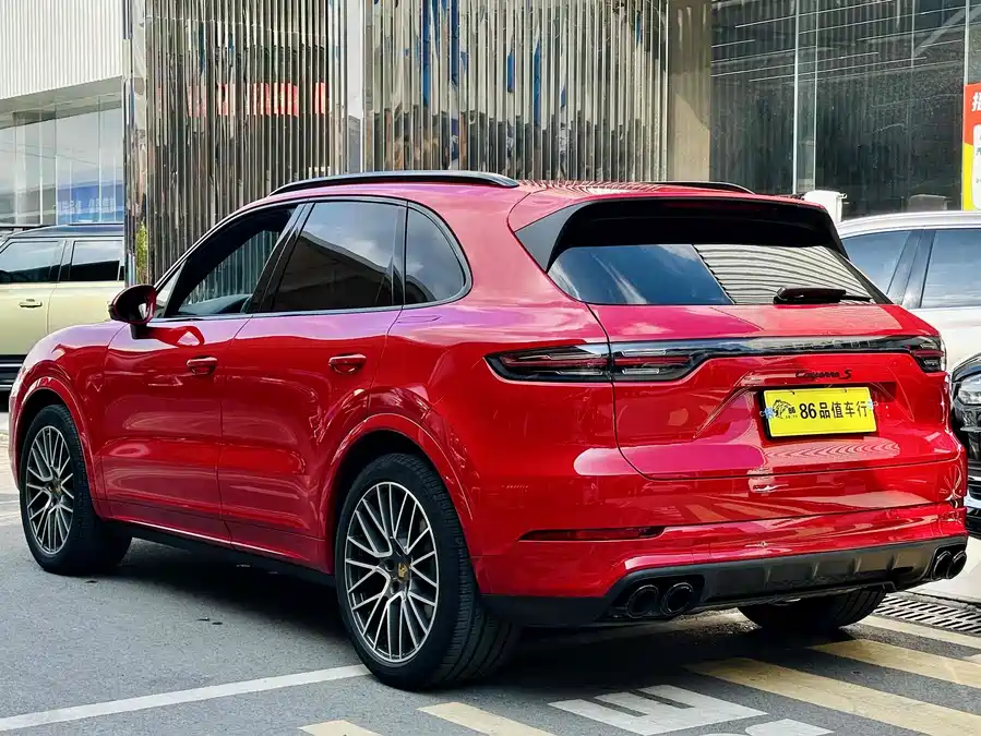 Mercedes-Benz Mercedes-Benz GLE в цвете и кузовом – это идеальный выбор среди китайских автомобилей. Доступная цена и надежность гарантированы.