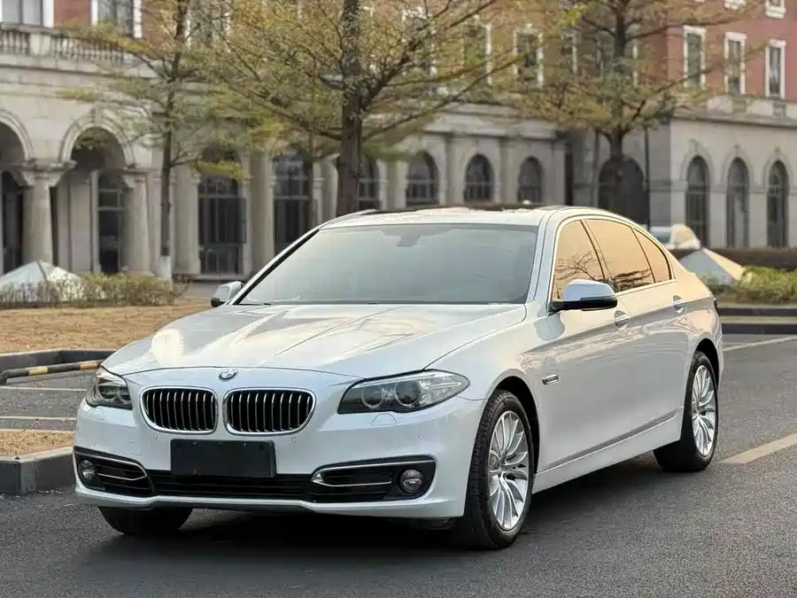BMW BMW 5 Series в цвете и кузовом – это идеальный выбор среди китайских автомобилей. Доступная цена и надежность гарантированы.
