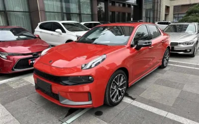 Lynk & Co Lynk & Co 03 в цвете и кузовом – это идеальный выбор среди китайских автомобилей. Доступная цена и надежность гарантированы.